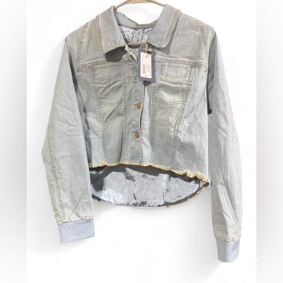 Universal Thread Jackets & Blazers - Women's Denim Jacket